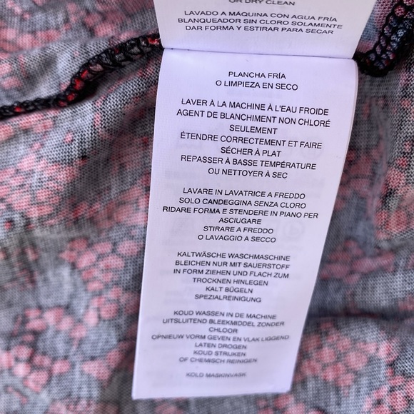 Michael Michael Kors  Red / Black  Blouse  Size 2X | MK15 - Picture 13 of 17